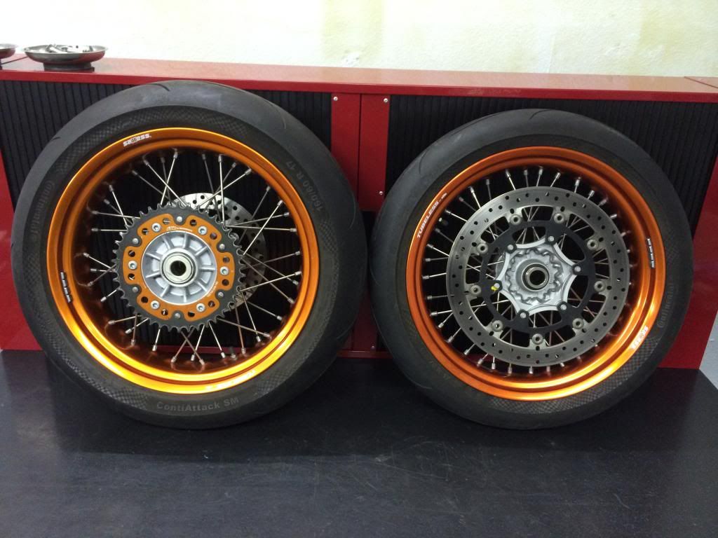 KTM 690 Supermoto Ventilkappe Alu orange