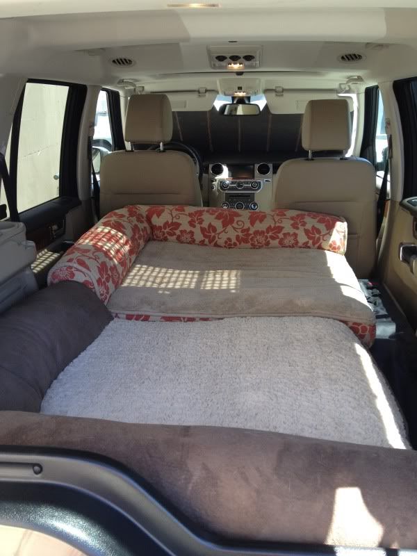 the perfect dog vehicle | land rover and range rover forums the perfect dog vehicle | land rover and range rover forums