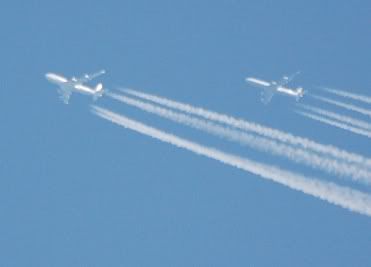 http://img.photobucket.com/albums/v669/pixarfreak/Contrail2.jpg