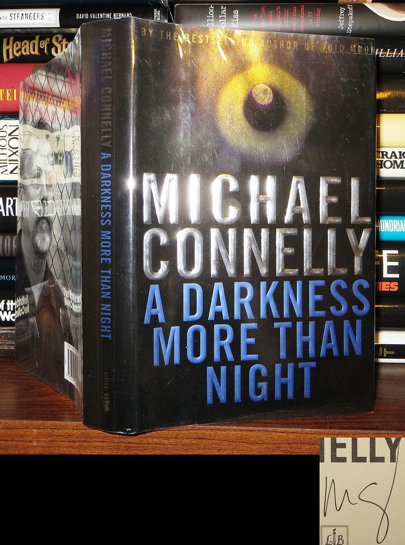CONNELLY, MICHAEL - A Darkness More Than Night Signed 1st