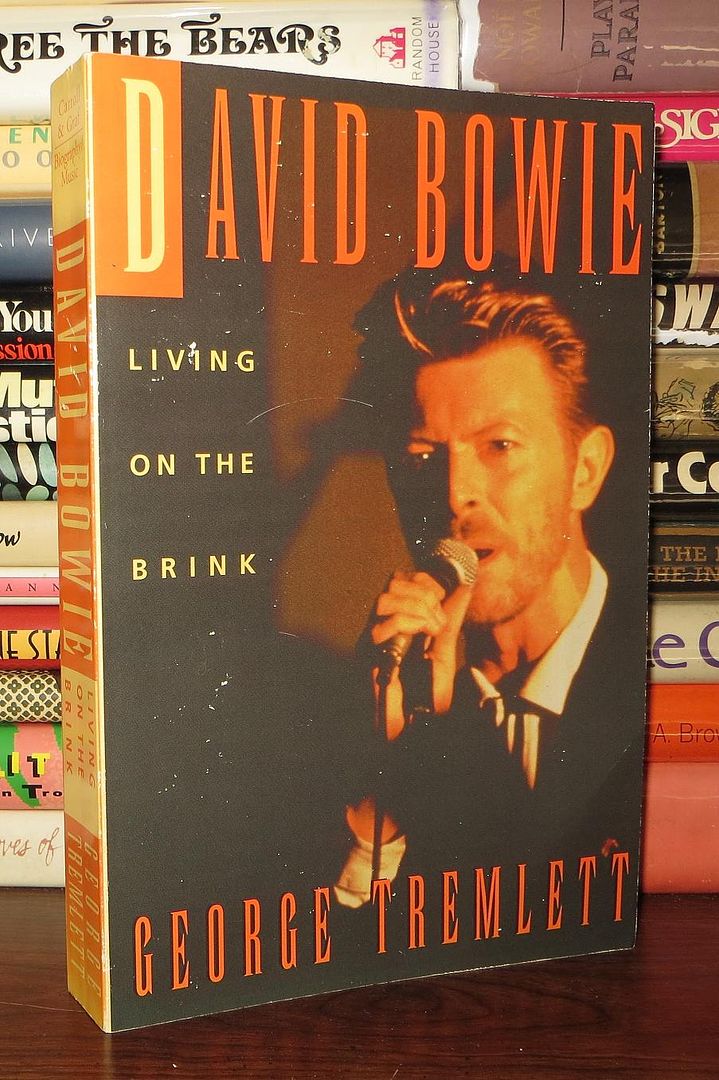 TREMLETT, GEORGE - DAVID BOWIE - David Bowie Living on the Brink
