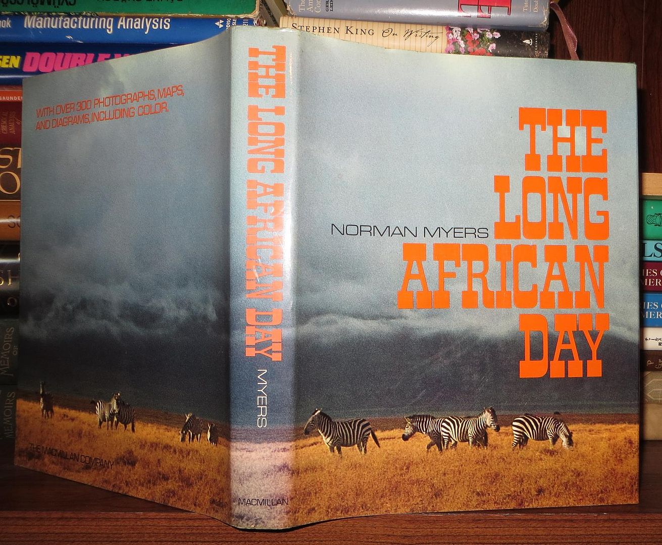 MYERS, NORMAN - The Long African Day