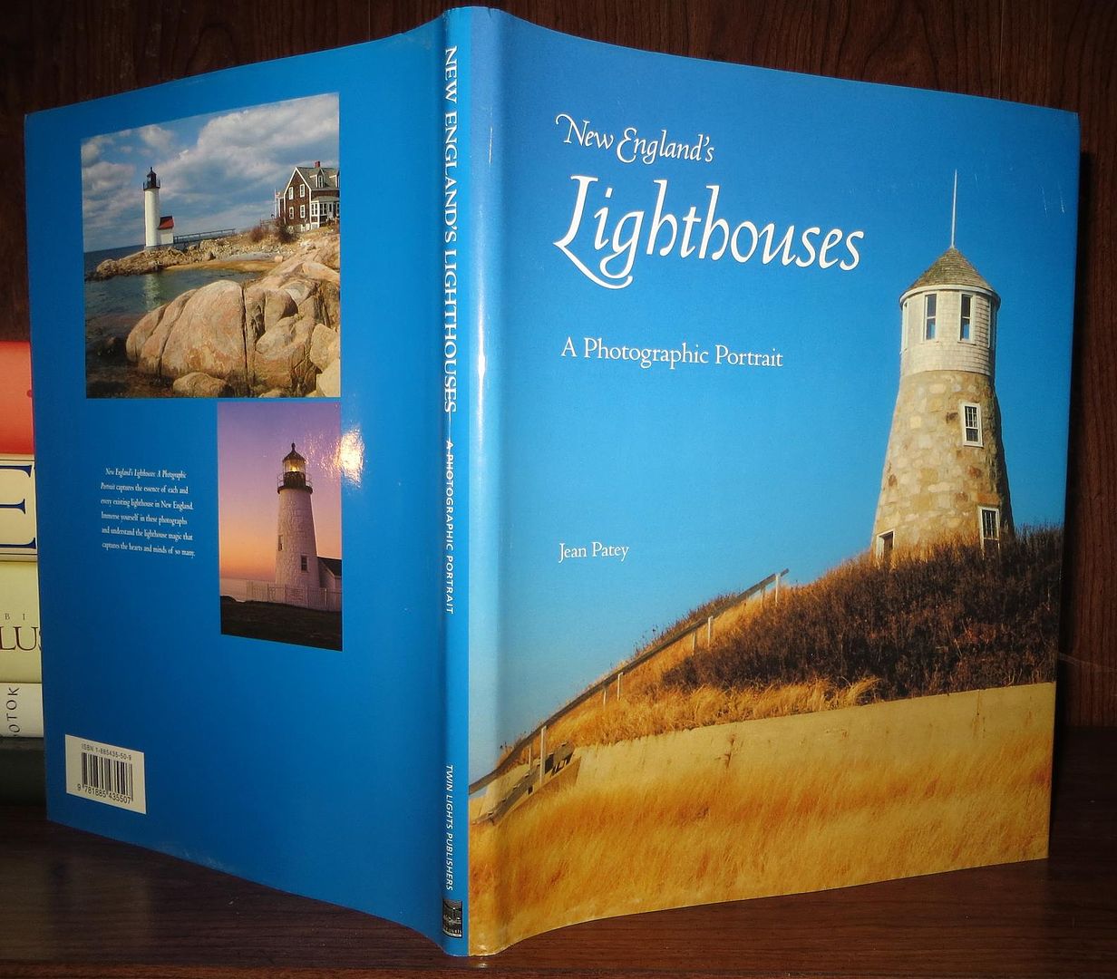PATEY, JEAN - New England's Lighthouses a Photographic Portrait