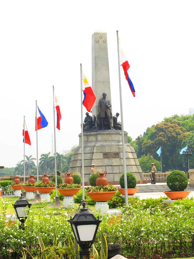Rizal Monument1