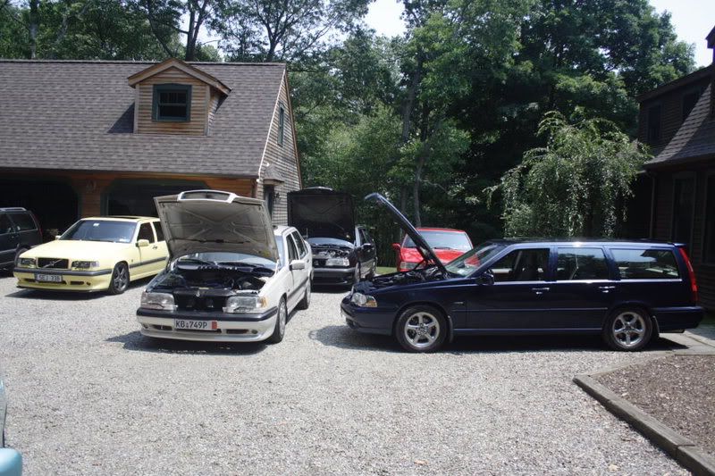 http://img.photobucket.com/albums/v673/Turbo944/Volvo%20Meet%20Newtown/IMG_2614.jpg