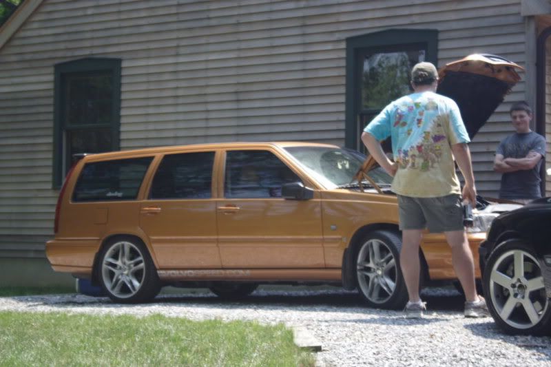 http://img.photobucket.com/albums/v673/Turbo944/Volvo%20Meet%20Newtown/IMG_2634.jpg