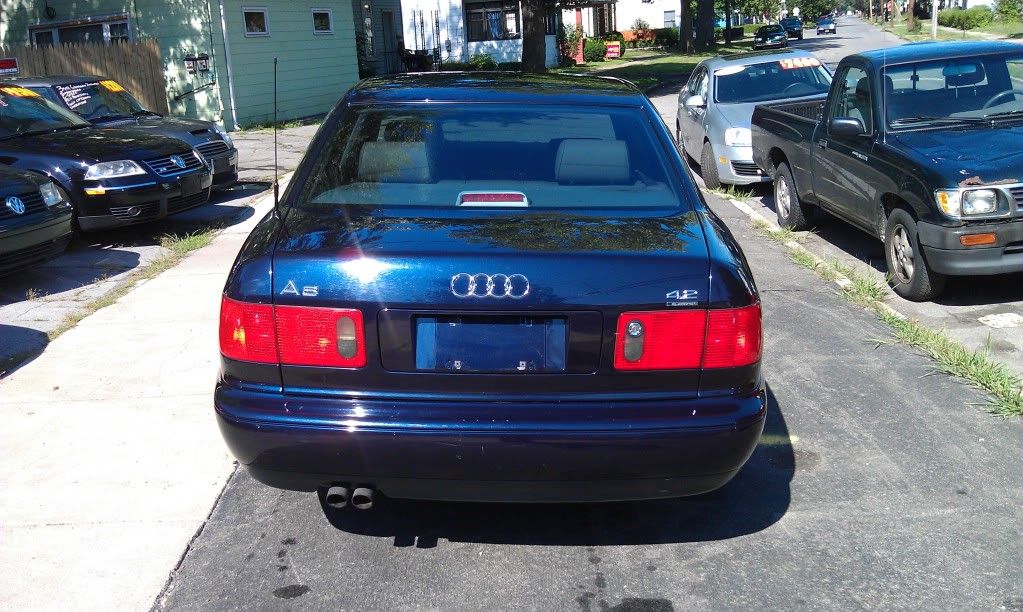 http://img.photobucket.com/albums/v674/justin9212/1999%20Audi%20A8%20Quattro%20130K%20Blue/IMAG0875.jpg