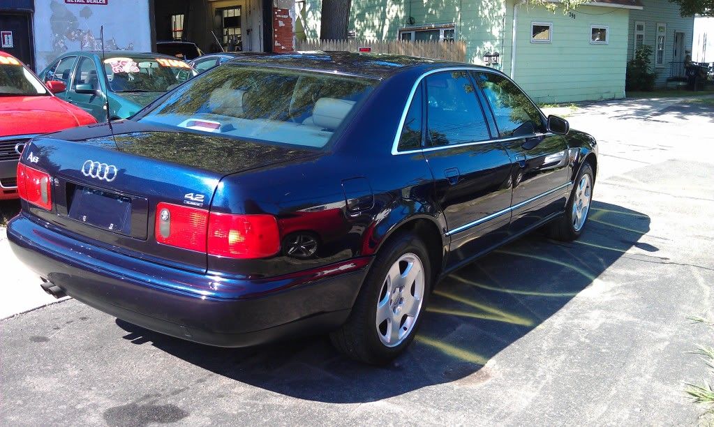 http://img.photobucket.com/albums/v674/justin9212/1999%20Audi%20A8%20Quattro%20130K%20Blue/IMAG0876.jpg