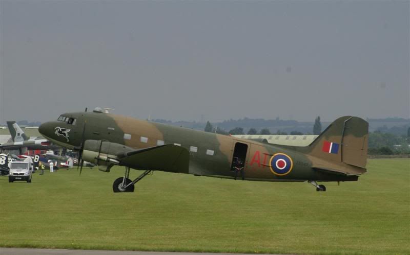 http://img.photobucket.com/albums/v679/LAHarve/BBMF/ZA947Duxford8July2005.jpg