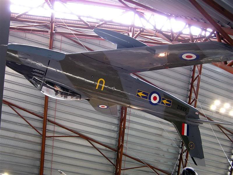 http://img.photobucket.com/albums/v679/LAHarve/Cosford/XB812a1Medium.jpg