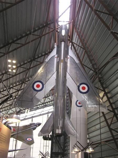 http://img.photobucket.com/albums/v679/LAHarve/Cosford/XG337Cosford30August20074.jpg