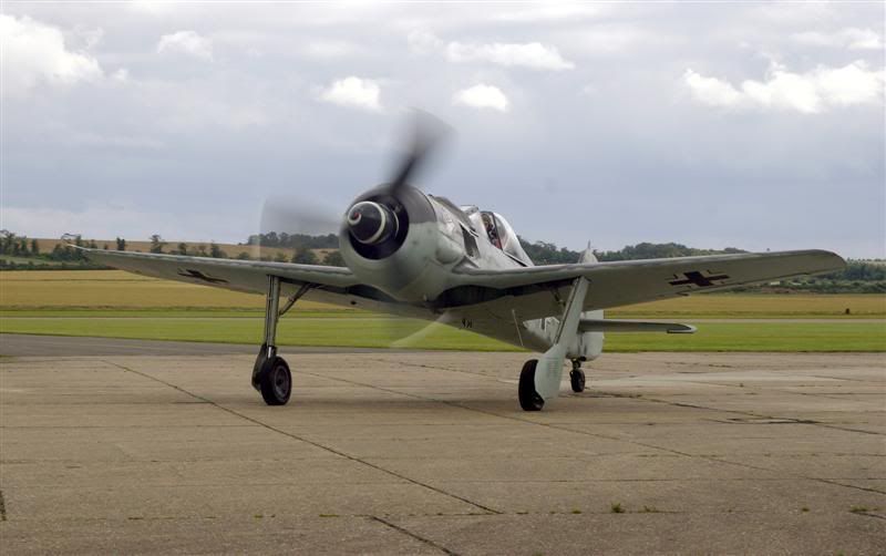 http://img.photobucket.com/albums/v679/LAHarve/Duxford%206July2007/FW190Duxford6July20073.jpg