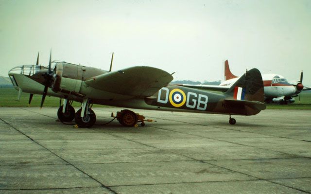 http://img.photobucket.com/albums/v679/LAHarve/Duxford%20pre1984/GMKIVDuxford_zps8be52ed8.jpg