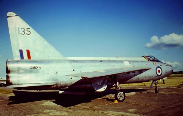http://img.photobucket.com/albums/v679/LAHarve/Duxford%20pre1984/XM135/XM135Duxford2_zpsdfa8f8a1.jpg