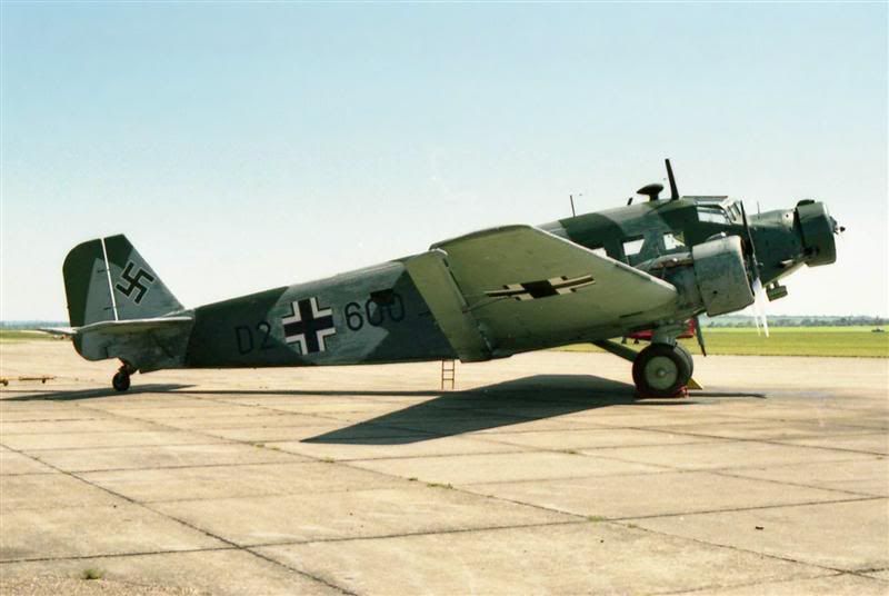 http://img.photobucket.com/albums/v679/LAHarve/From%20The%20Past/GBFHGDuxford1985b.jpg