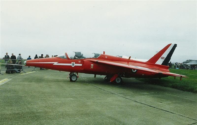 http://img.photobucket.com/albums/v679/LAHarve/From%20The%20Past/XR571Scampton4October1989-1.jpg