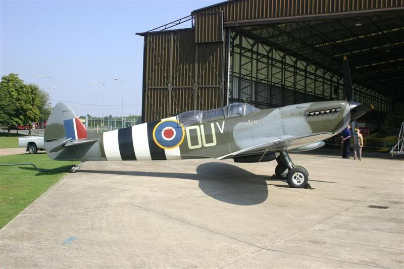 http://img.photobucket.com/albums/v679/LAHarve/New%20Zealand/Duxford09092005081Medium.jpg