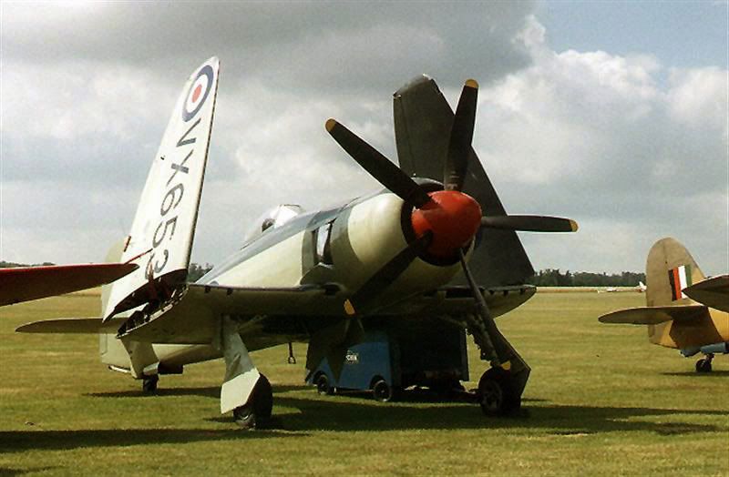 http://img.photobucket.com/albums/v679/LAHarve/Sea%20Fury/GBUCMDuxford16July1995.jpg