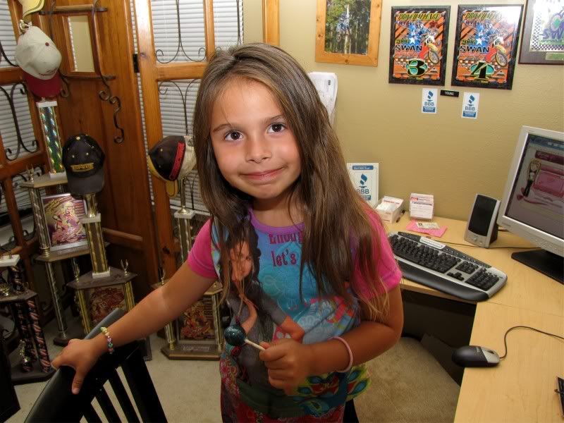 IMAGE: http://img.photobucket.com/albums/v679/Silverfox111/IMG_0044.jpg