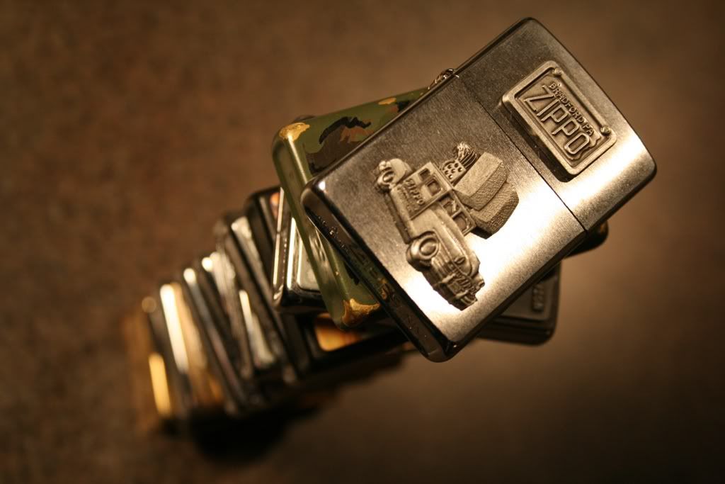 IMAGE: http://img.photobucket.com/albums/v679/buyusfear1/Zippo012.jpg
