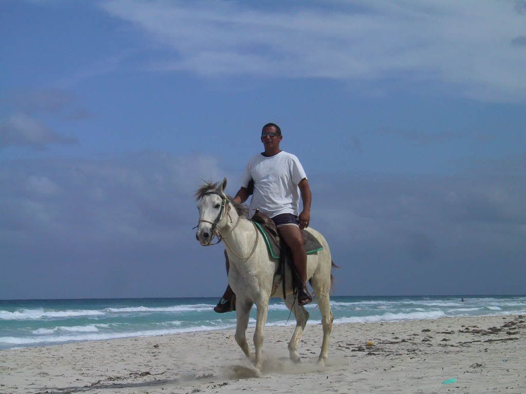 IMAGE: http://img.photobucket.com/albums/v680/Cuba05/Cuba156.jpg