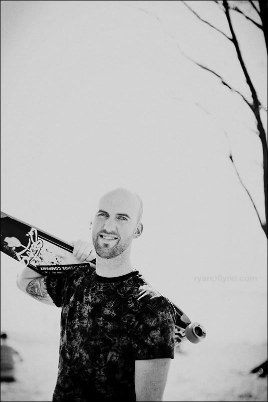 IMAGE: http://img.photobucket.com/albums/v680/ixoye/longboardingemily-0005lrz.jpg