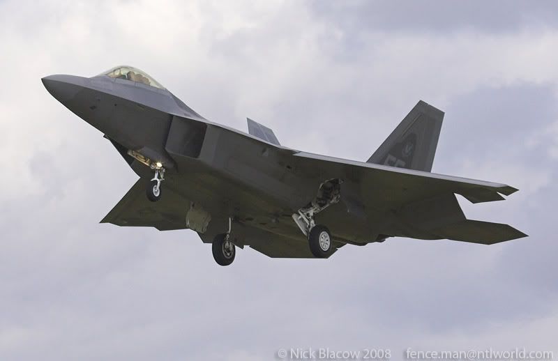 http://img.photobucket.com/albums/v681/motf/2008/0807riat/01/08-07-08_RIAT_0309-01.jpg