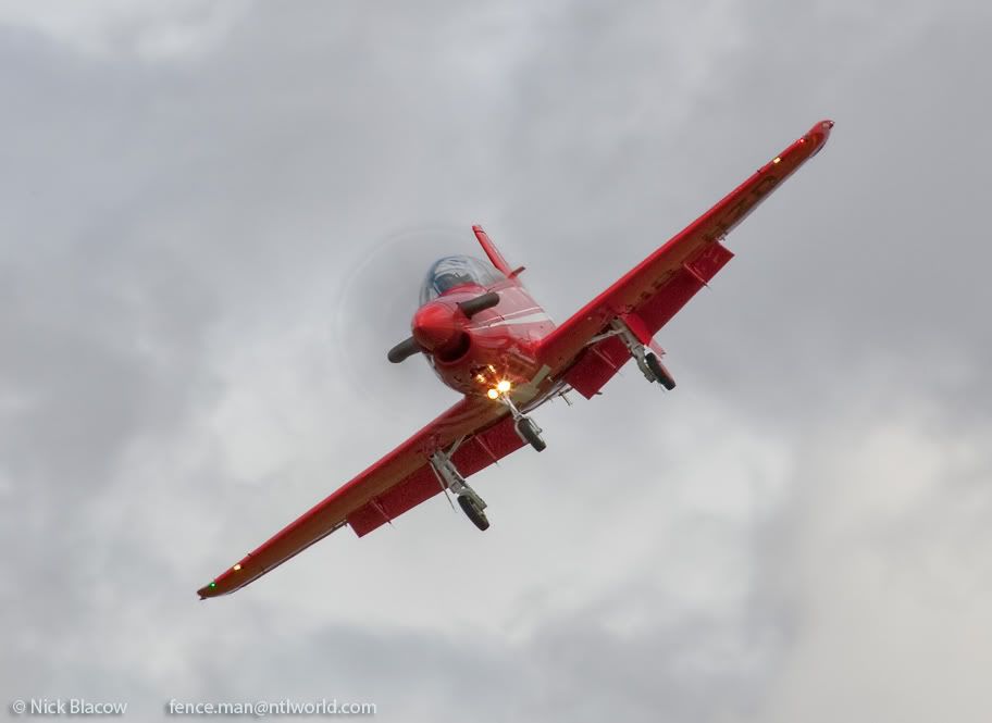 http://img.photobucket.com/albums/v681/motf/2010/RIAT10/Fjet/Pc12/10-07-14RIAT0268.jpg