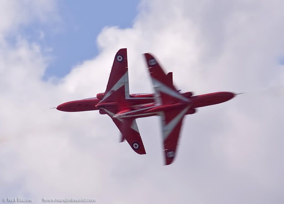 http://img.photobucket.com/albums/v681/motf/2010/RIAT10/Reds/10-07-17RIAT4093.jpg