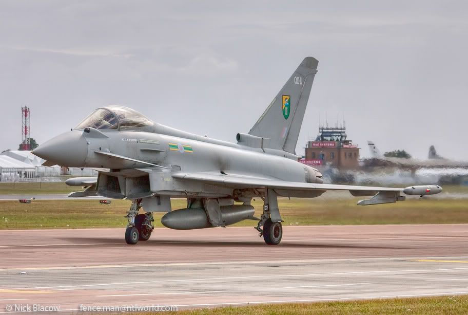 http://img.photobucket.com/albums/v681/motf/2010/RIAT10/Typhoon/10-07-15RIAT1019.jpg