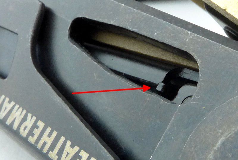 photo 64 MUT blade safety lock on P1200964 002.jpg