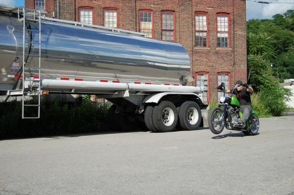 http://img.photobucket.com/albums/v683/Jaycoop/bikewheelie.jpg