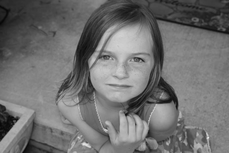 IMAGE: http://img.photobucket.com/albums/v685/old_trout/XSI%20Day%20One/IMG_0024.jpg