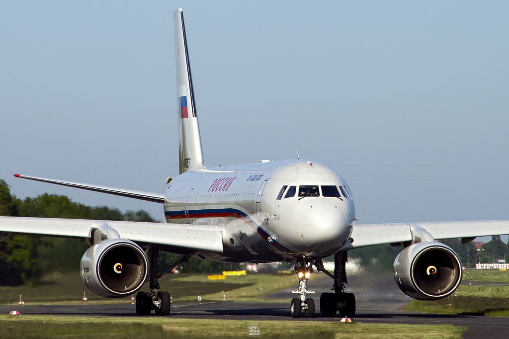 Rossiya-Tu204-1024-BS.jpg