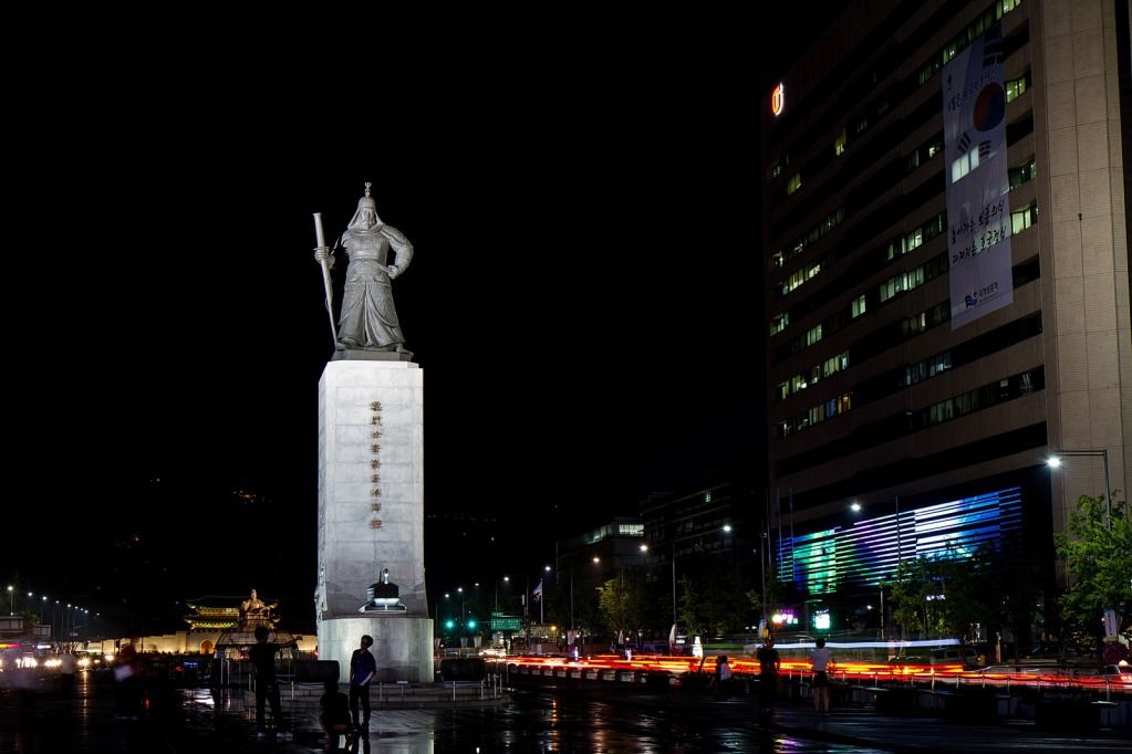 IMAGE: http://img.photobucket.com/albums/v687/thunnus/Korea%202012%20-%20Part%201/IMG_8840_copy.jpg