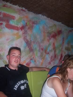 [img width=311 height=414]http://img.photobucket.com/albums/v692/steegie1984/GOOR/635313ad.jpg[/img]