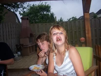 [img width=414 height=311]http://img.photobucket.com/albums/v692/steegie1984/GOOR/63f4fe89.jpg[/img]