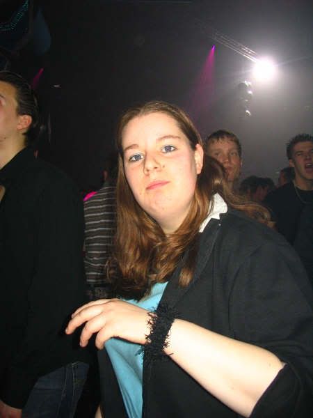 [img width=450 height=600]http://img.photobucket.com/albums/v692/steegie1984/In%20Qontrol/18d66964.jpg[/img]