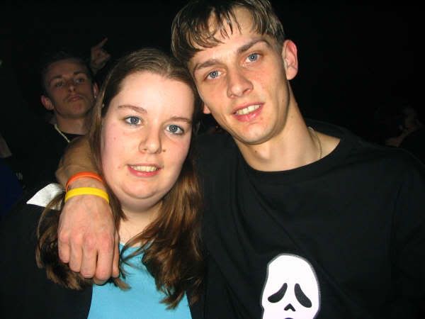 [img width=600 height=450]http://img.photobucket.com/albums/v692/steegie1984/In%20Qontrol/6093f8da.jpg[/img]