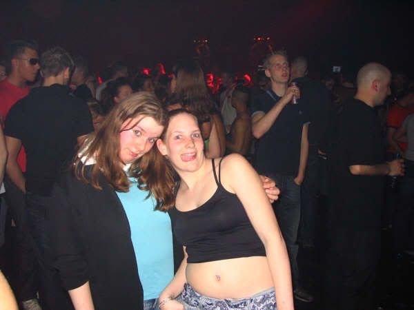 [img width=600 height=450]http://img.photobucket.com/albums/v692/steegie1984/In%20Qontrol/84d84498.jpg[/img]