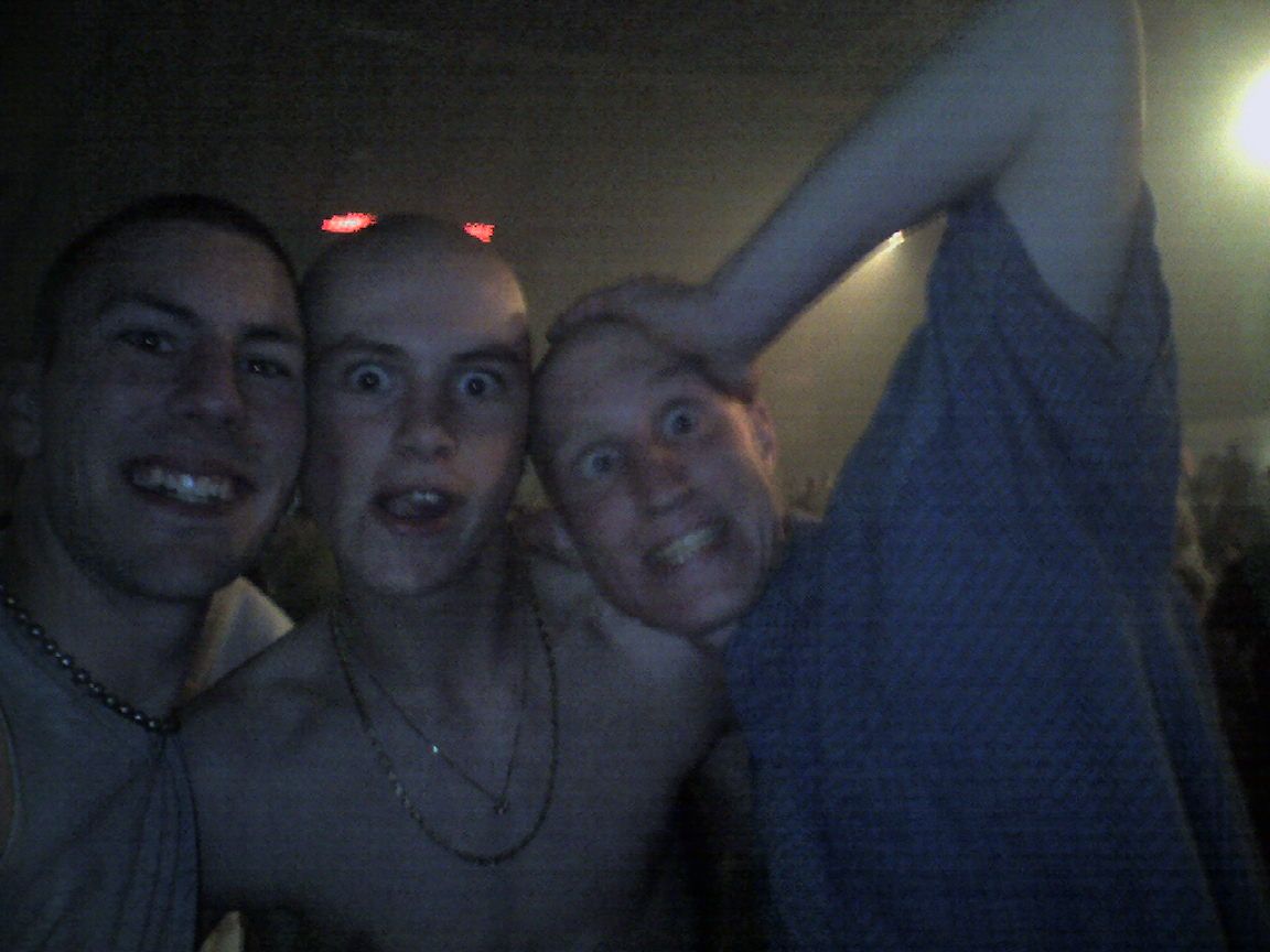 [IMG]http://img.photobucket.com/albums/v693/itsdarklikehell/moh%202005/Photo-0175.jpg[/IMG]