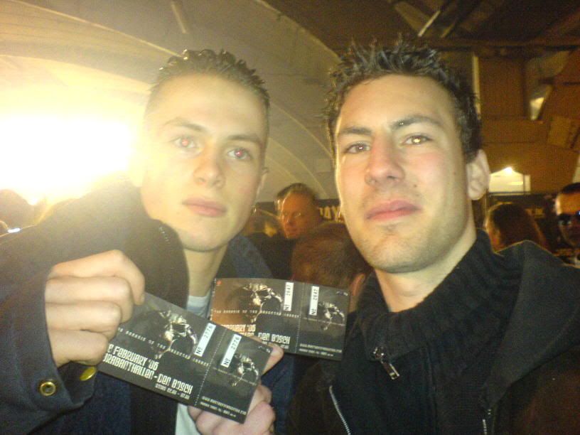 [IMG]http://img.photobucket.com/albums/v693/itsdarklikehell/moh%202006%20brabant%20hallen%20den%20bosch/33cb0192.jpg[/IMG]