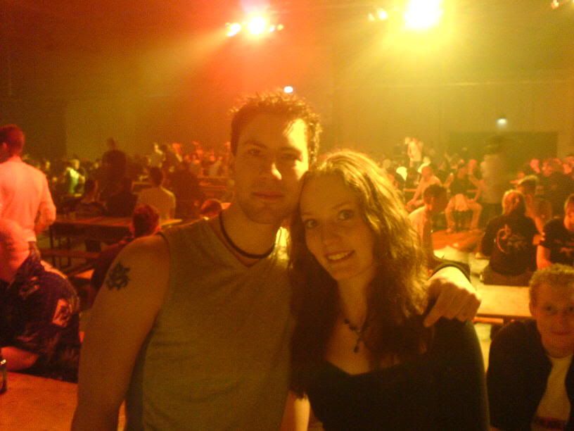 [IMG]http://img.photobucket.com/albums/v693/itsdarklikehell/moh%202006%20brabant%20hallen%20den%20bosch/8062c374.jpg[/IMG]