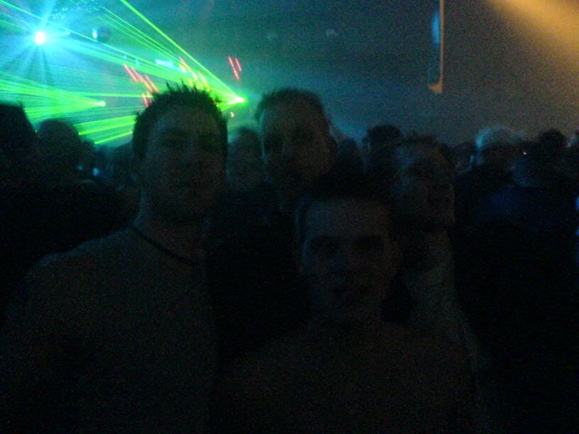 [IMG]http://img.photobucket.com/albums/v693/itsdarklikehell/moh%202006%20brabant%20hallen%20den%20bosch/9ae79594.jpg[/IMG]