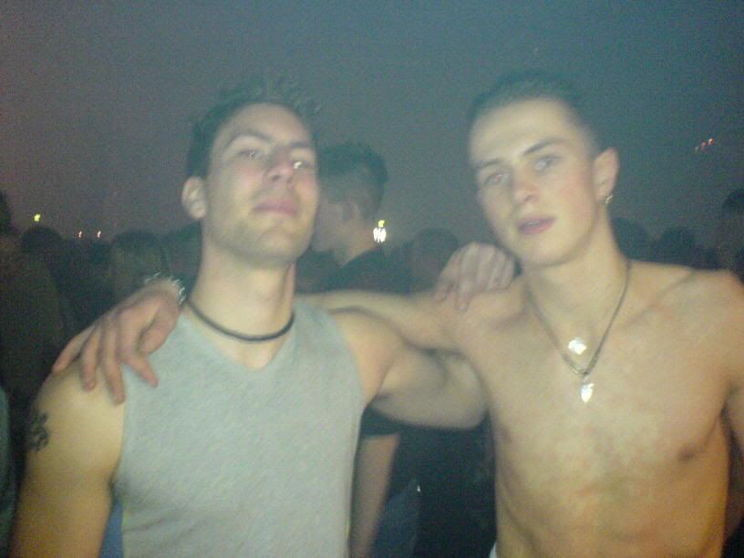 [IMG]http://img.photobucket.com/albums/v693/itsdarklikehell/moh%202006%20brabant%20hallen%20den%20bosch/RR.jpg[/IMG]