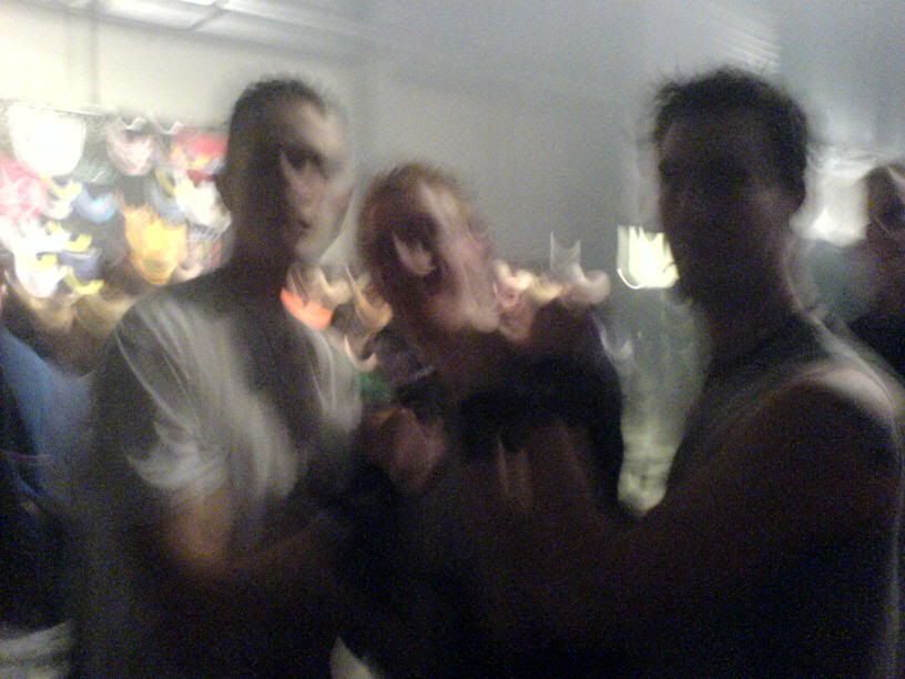 [IMG]http://img.photobucket.com/albums/v693/itsdarklikehell/moh%202006%20brabant%20hallen%20den%20bosch/olevaagepolsbandjesterror.jpg[/IMG]