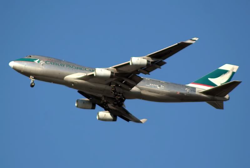 http://img.photobucket.com/albums/v693/skylinerworld/CathayPacificB747F06thFeb_1.jpg