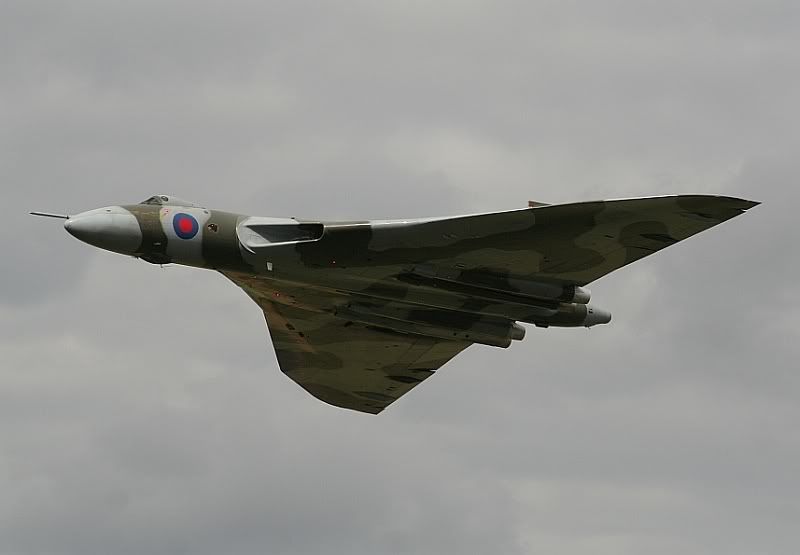 http://img.photobucket.com/albums/v693/skylinerworld/RIAT2009/IMG_2334B.jpg