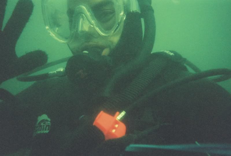 IMAGE: http://img.photobucket.com/albums/v697/Jezzica99/alexscuba.jpg