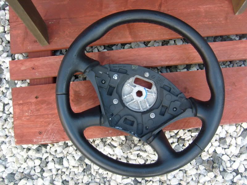 steeringwheelrefurb024.jpg